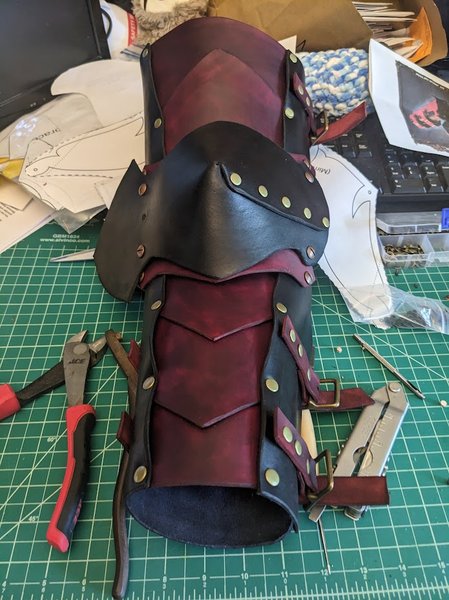 Image leather_arm_armor.jpg