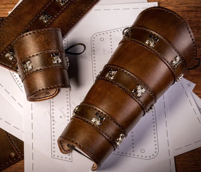 Image THP-02-Vambrace_and_Bracelet.png